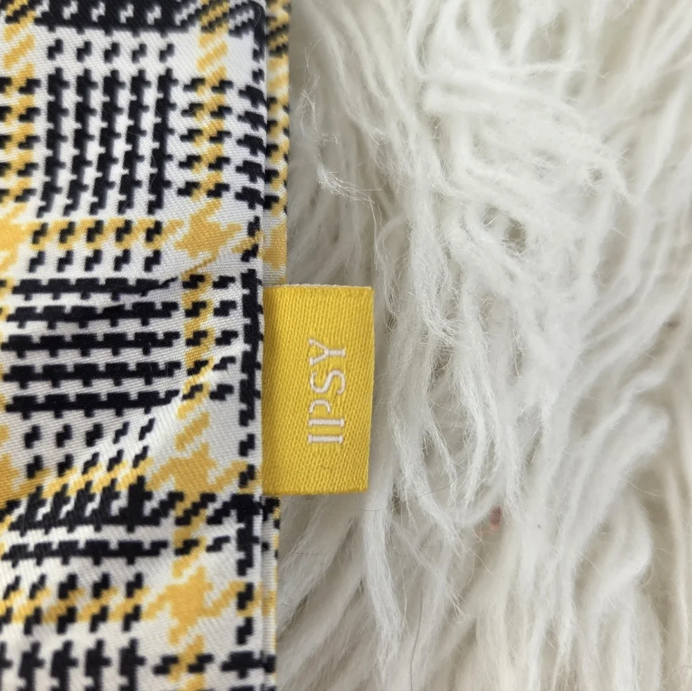 Ipsy Glam Bag Plus Medium Glen Plaid Cosmetic Bag